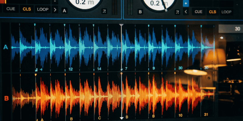 DJ audio waveform analysis